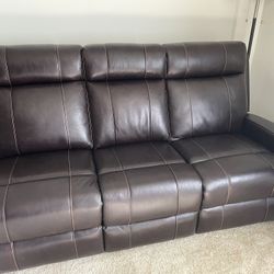 NEW LEATHER RECLINER COUCH 