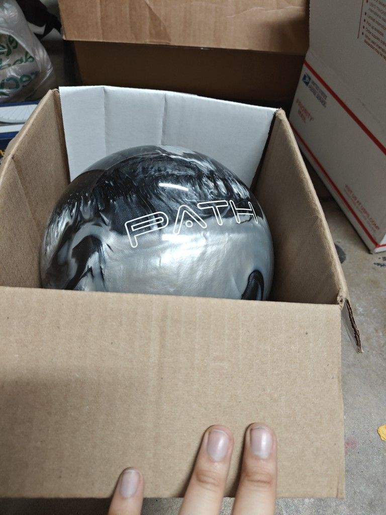Pyramid Path Bowling Ball USBC PY1F120135