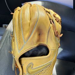 Nike Shado Elite J 11.5” Infield Glove Kip Leather