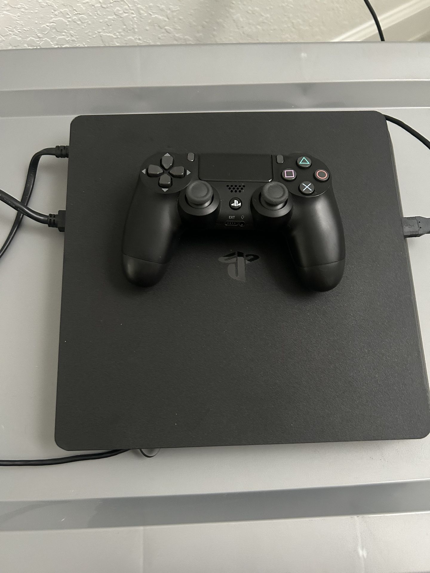 Play Station 4