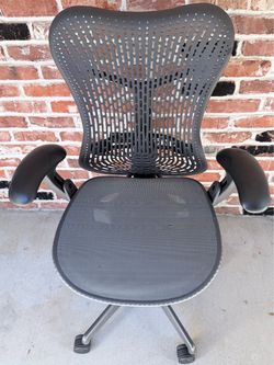 Herman Miller Mirra 2 Office Chair
