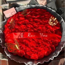  Eternal Roses