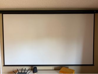 Projector with automatic screen