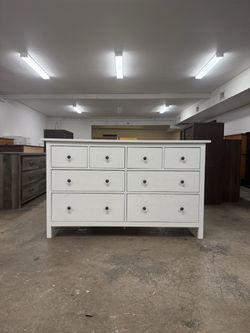 White IKEA HEMNES 8 Drawer Dresser Tons of Storage