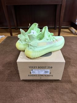 Yeezy Boost 350 Glow Size 11.5