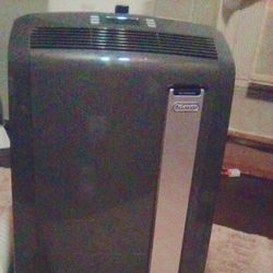DeLonghi PACAN125HPEK Pinguino Portable Air Conditioner