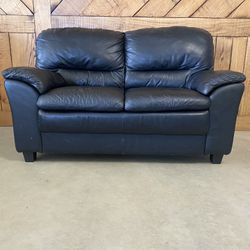 Black Leather Loveseat/delivery 