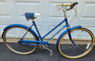 Triumph (Raleigh) 3 Speed Comfort Bike