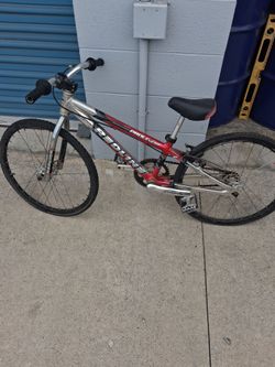 Redline Bicycle aluminun