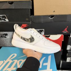 Nike Book 1 Rattlesnake size 9.5 VNDS 