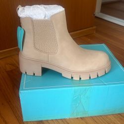 Depose Woman’s Boots