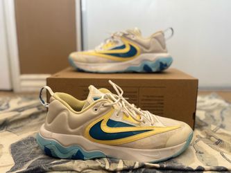 Nike Giannis Immortality 3 Basketball Shoes