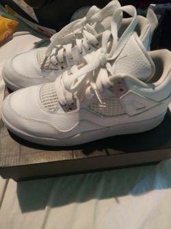 4s white retro $150 2.5