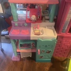 Gabbys Dollhouse With Microwave Included