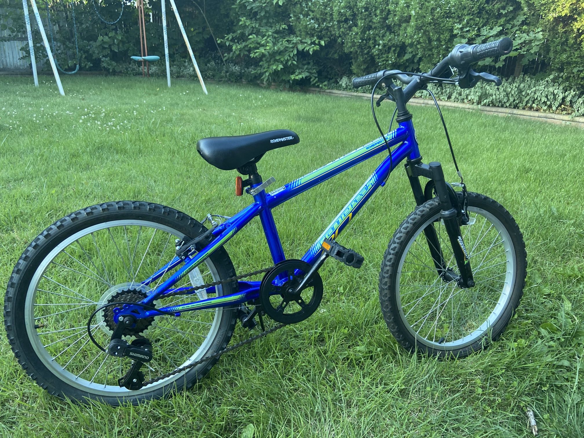 20 Roadmaster Granite Peak Blue Bike EXCELLENT CONDITION for Sale in Hicksville NY OfferUp