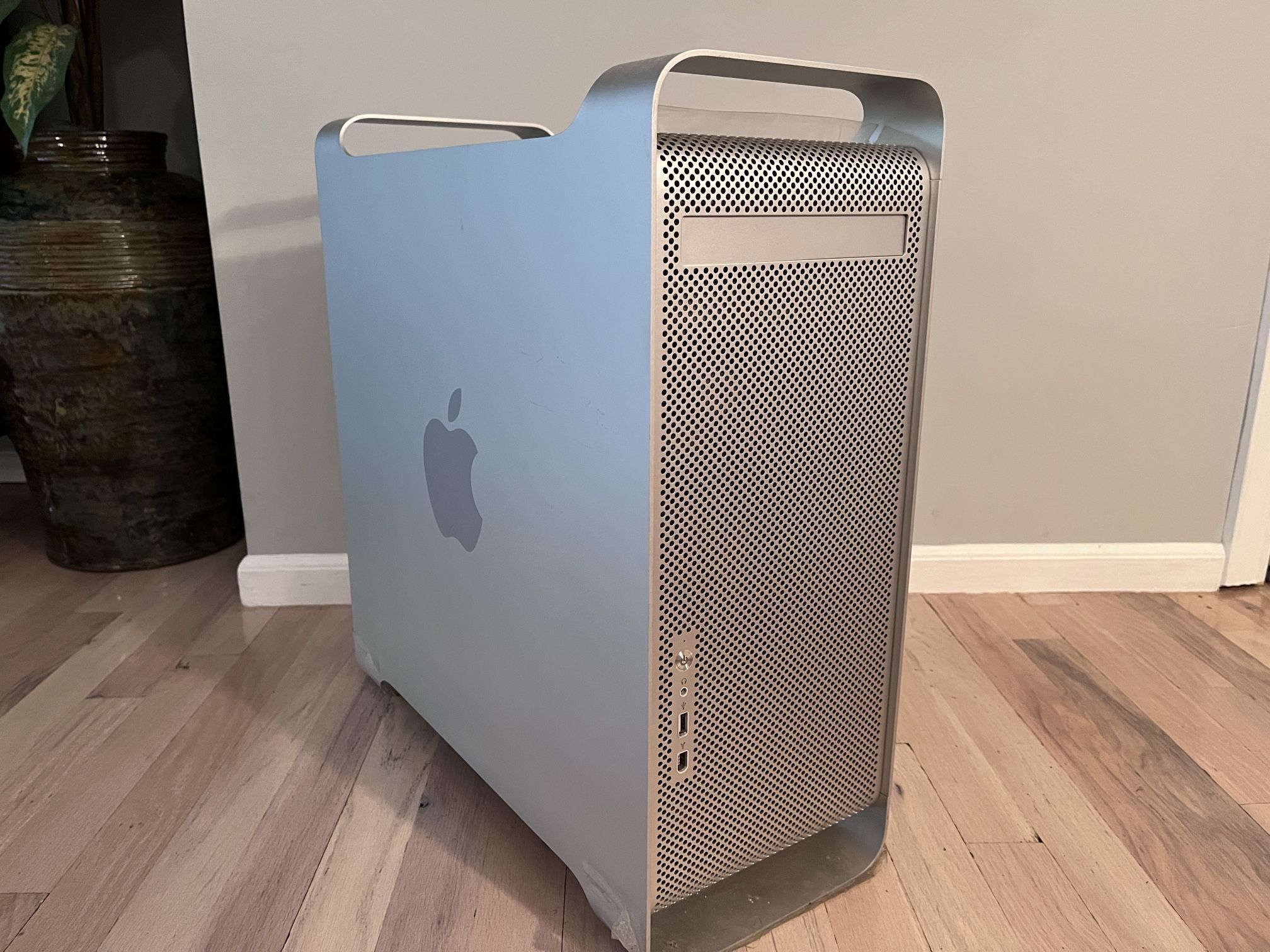 Old Mac G5 CPU - Excellent Cond, no HD