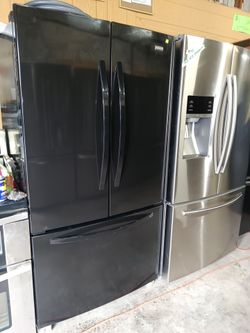 Kenmore refrigerator french door 📌 everything works good 💯
