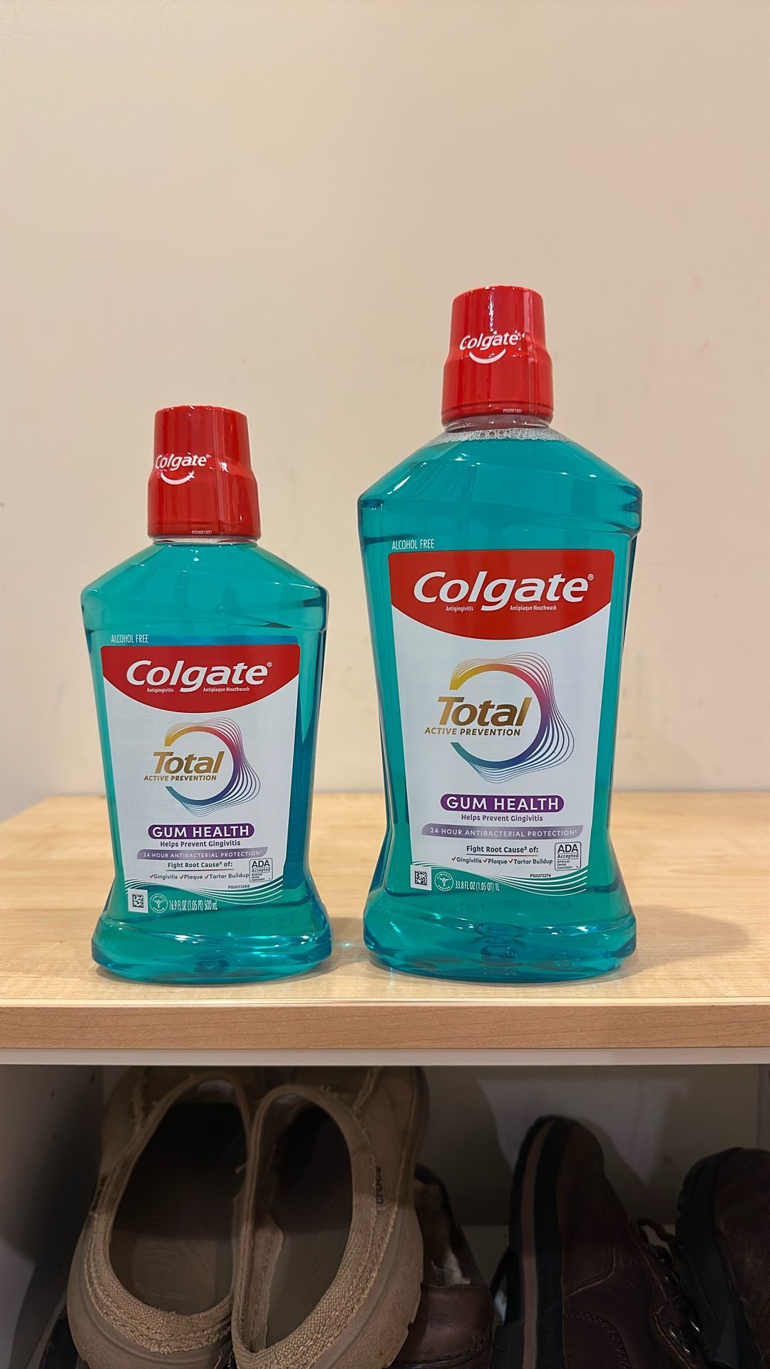2 Colgate Mouthwash 16.9 oz and 33.8 oz