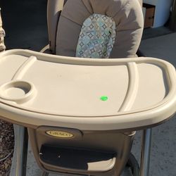 Graco Booster Seat- Grow With Baby
