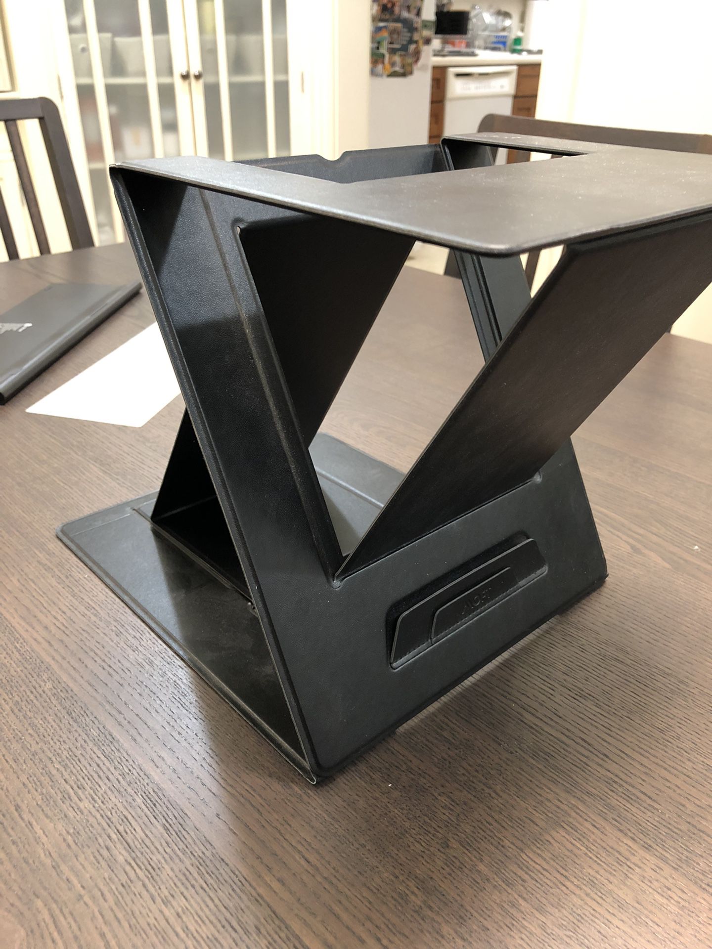 MOFT portable laptop stand