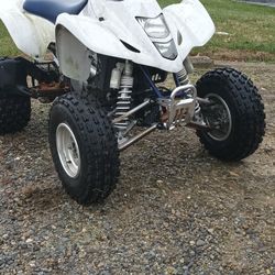 06 Suzuki Ltz400