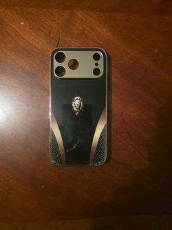 Crowned Strength Prisma Lion IPhone 17 case