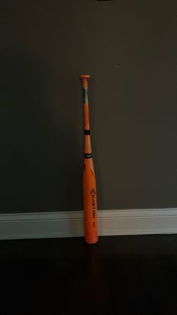 Easton size 32 bat orange