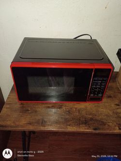 Walmart 1100 watts red