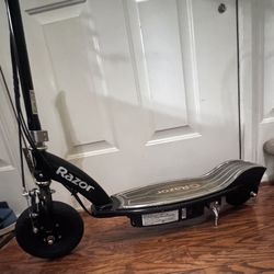 Razor E100 Glow Electric Scooter