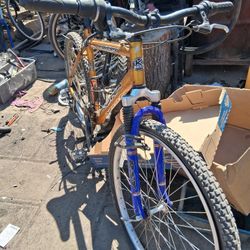 KONA MOUNTAIN BIKE **METALLIC ORANGE**