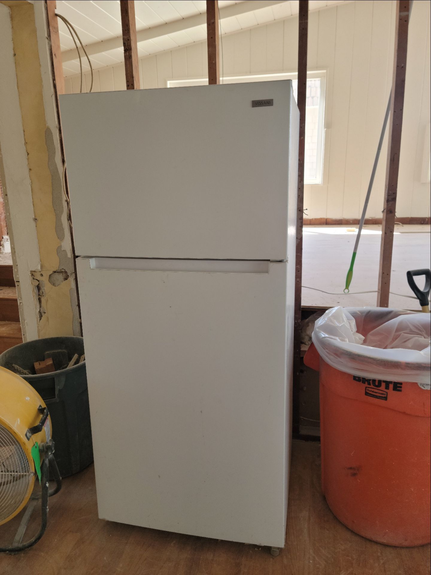 Vissani white fridge/freezer works great..