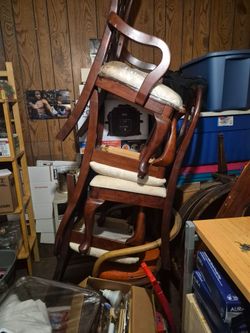 Dining table and 5 chairs