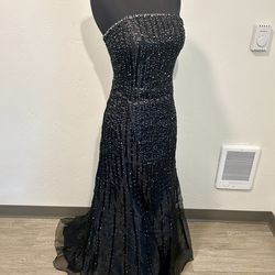 Elegant MoriLee Black Strapless Mermaid Gown – Size 7/8 with Matching Shawl