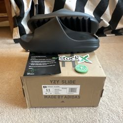 Adidas Yeezy Slide Onyx - Size 11