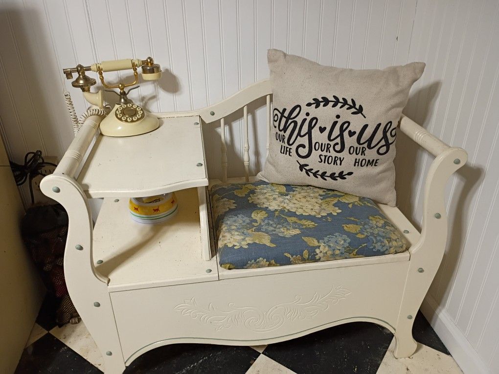 Retro Gossip Bench Telephone Table