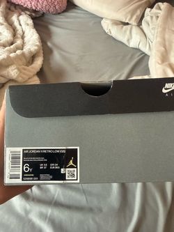 Air Jordan 11 Retro Low GS Size 6Y