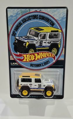 Hot Wheels Convention LAND ROVER Defender with Patch