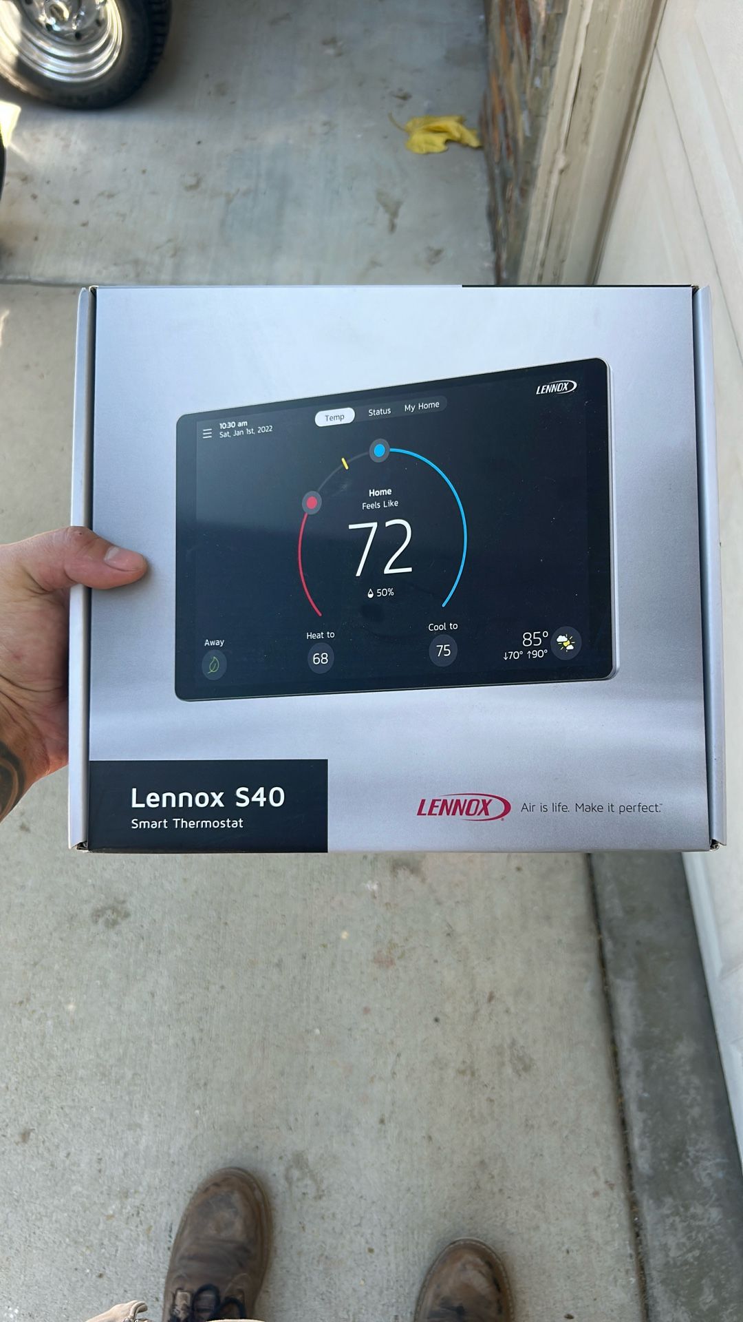 *Brand new* S40 Lennox thermostats