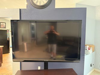 Sharp Aquos 60” TV