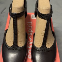 Womens Black Heels Size 7.5