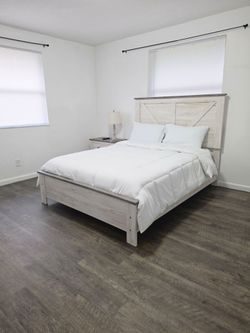 Brand new queen bedroom set
