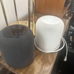 2 Apple HomePod Speakers, Black and White Pair