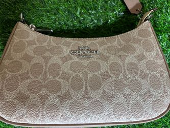 Coach Teri shoulder bag ☕️