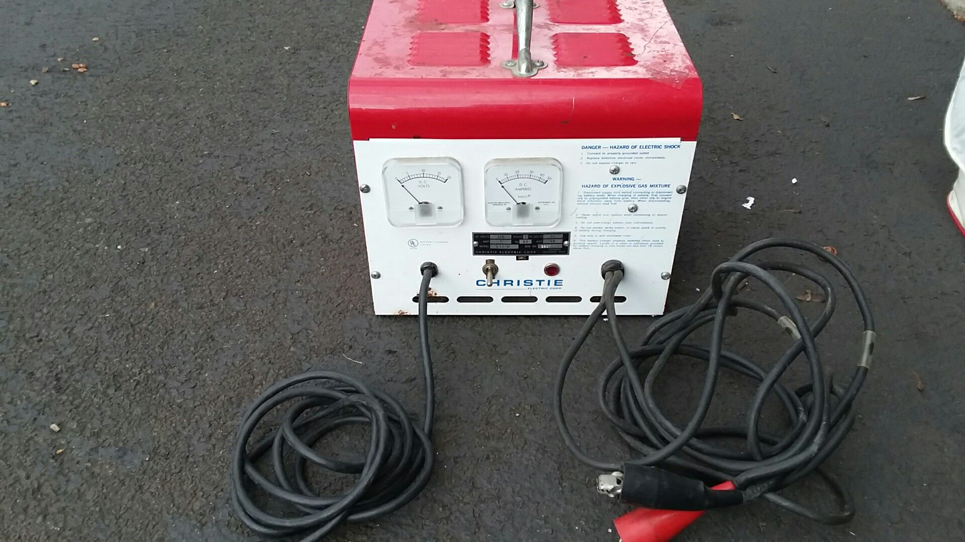 Christie L1240 battery charger