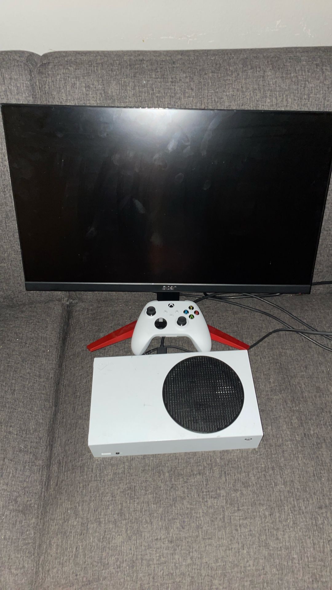 LIKE NEW Xbox One S / Acer Monitor