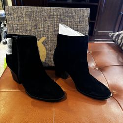Born Ankle Boot Black With Suede 