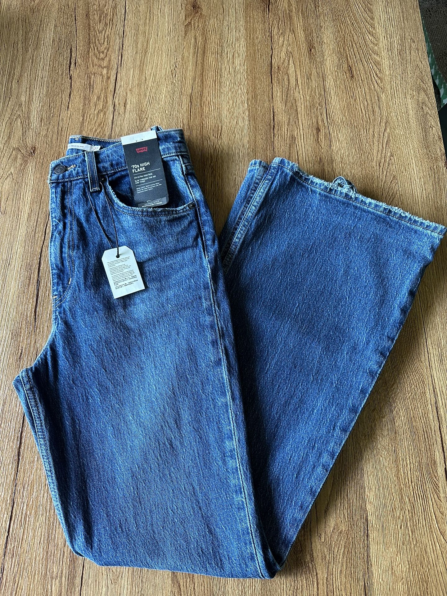 Levi’s 70’s High Rise Flare