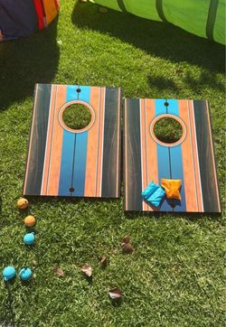 Vintage stripes 1’x2’ cornhole set and ladderball