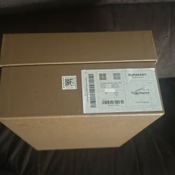 Burberry Kids Size 31 EUR size (13 Kids USA)