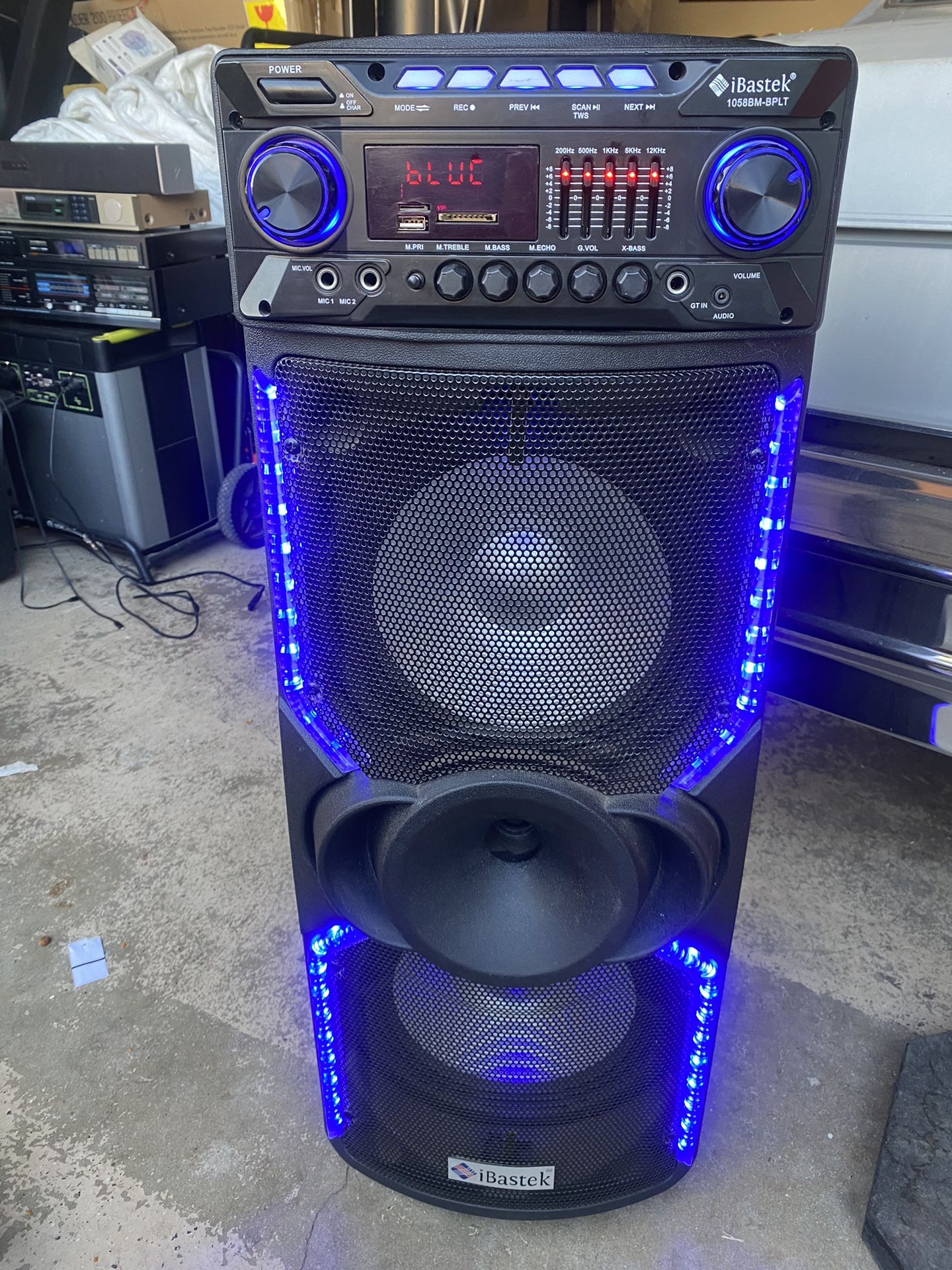 Speaker Bluetooth Speaker Portable Rechargeable Party Speaker Great Bass And Sound MAKE AN OFFER!